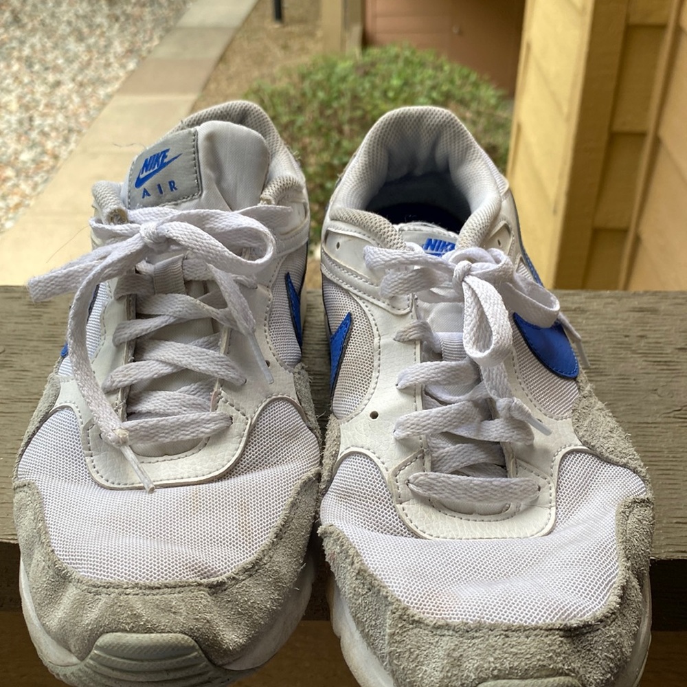 JUST SOLD 🚨🚨Nike blue and white shoes